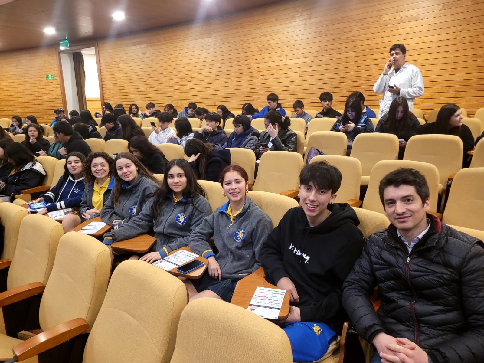 Windsor School presente en el 1er Congreso de Líderes Secundarios Windsor School presente en el 1er Congreso de Líderes Secundarios