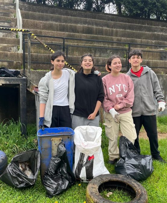 Estudiantes del Centro de Alumnos lideran jornada de limpieza