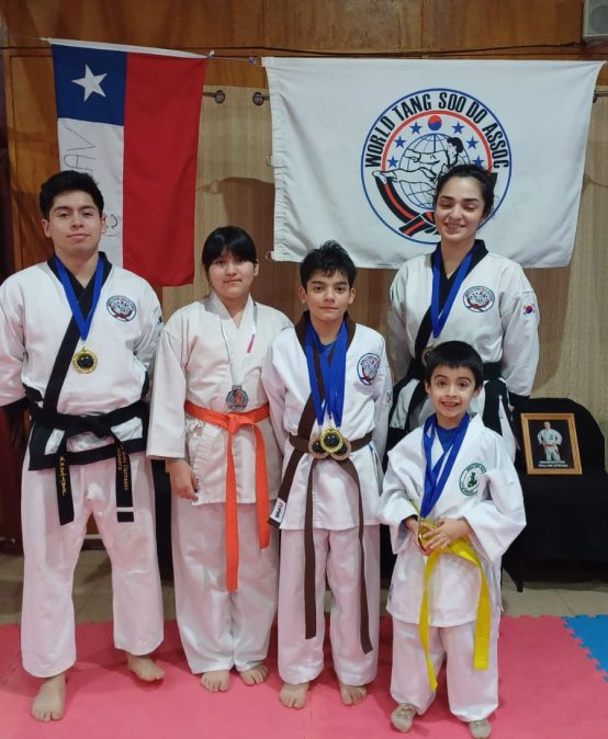 Estudiantes windsorinos brillan en Campeonato Internacional de Artes Marciales