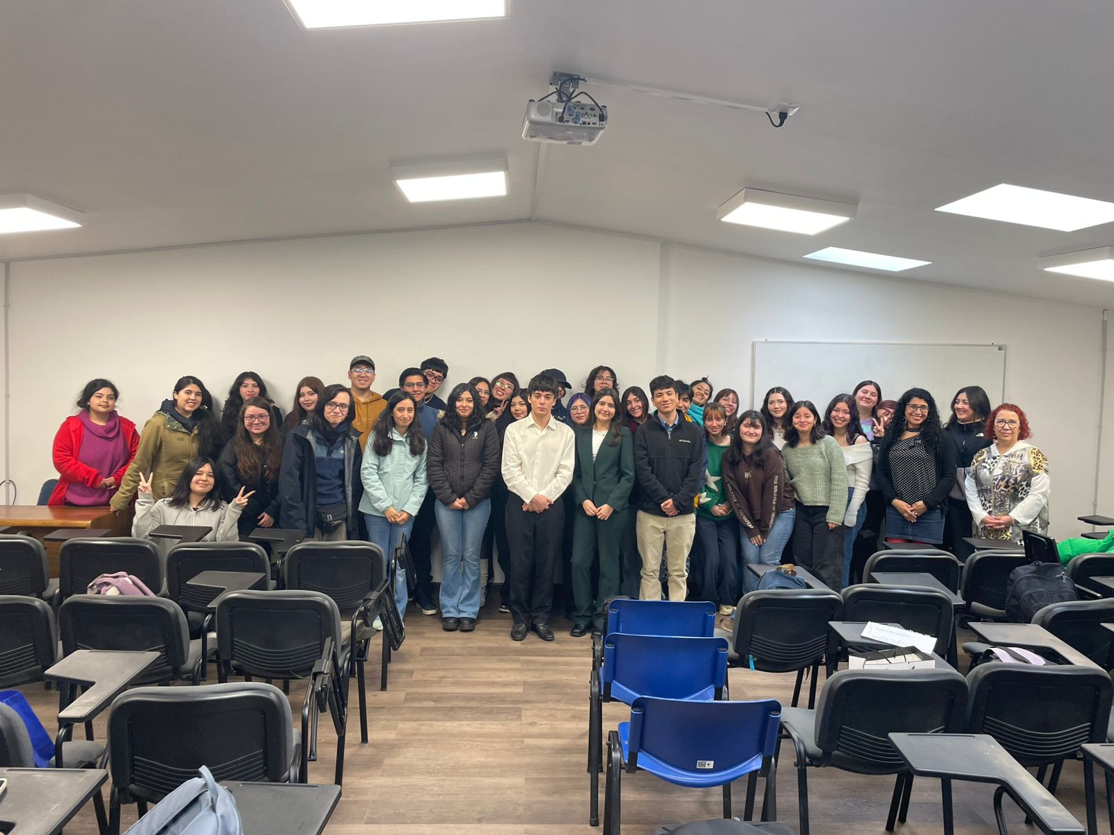 Estudiantes windsorinos exponen en la Universidad Austral de Chile