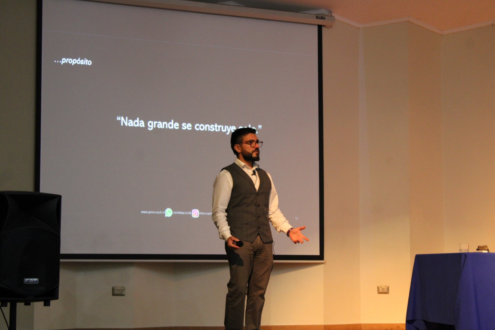 Charla “Lo que el colegio te dio y hoy puede transformar tu presente” convocó a comunidad del Windsor School Charla “Lo que el colegio te dio y hoy puede transformar tu presente” convocó a comunidad del Windsor School