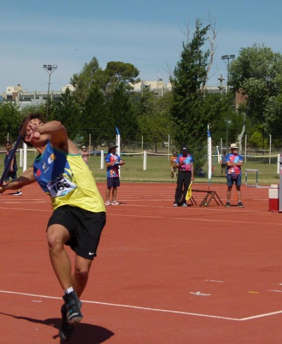 Del Windsor al Team Chile: estudiante y docente representarán al país en Panamá