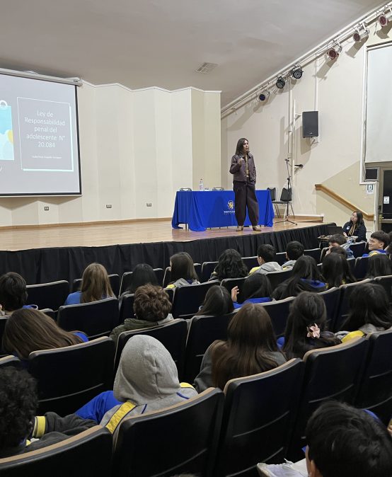 Windsor School realizó ciclo de charlas sobre Responsabilidad Penal Adolescente
