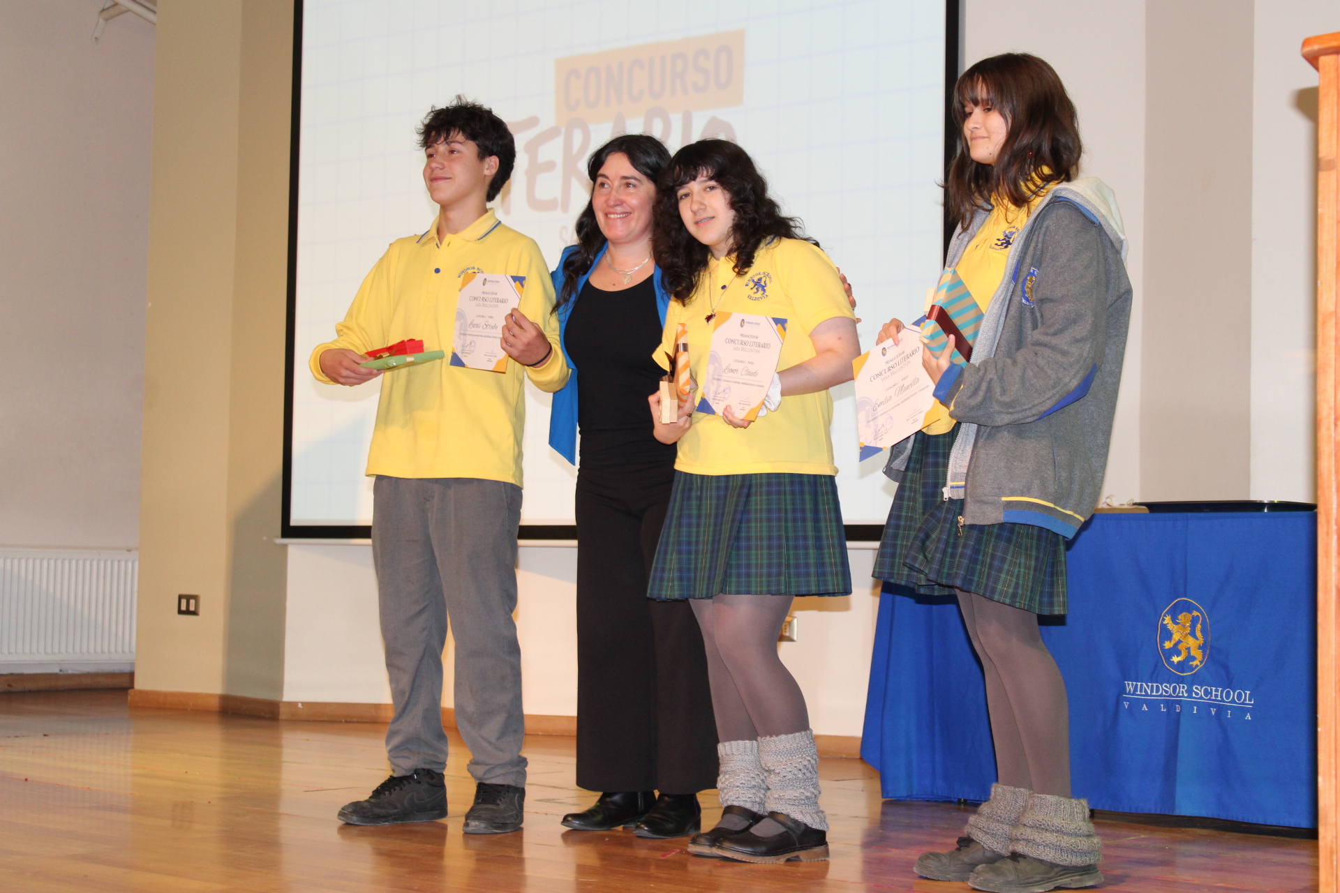 Categoría C, poesía: 7° y 8° básico