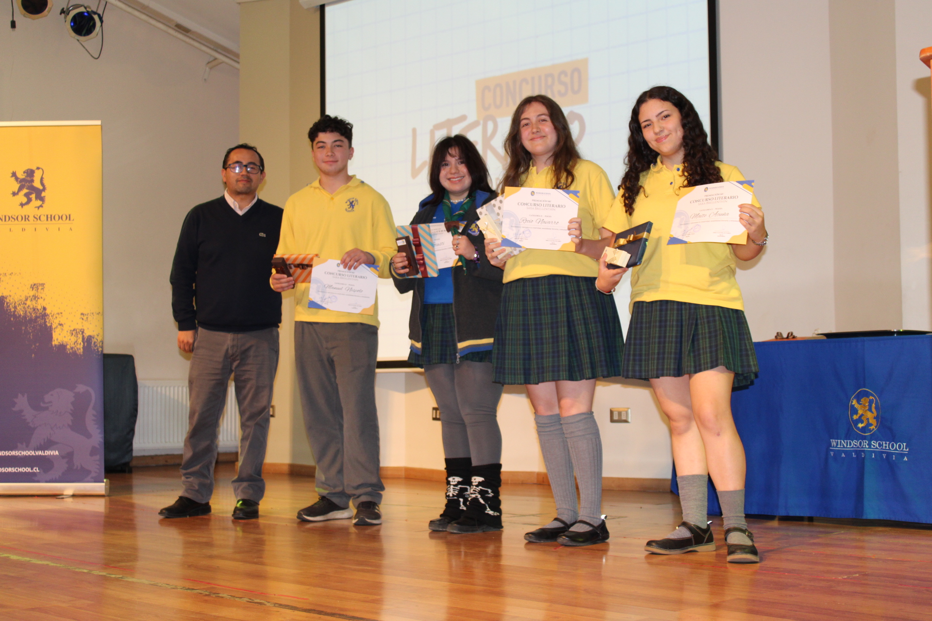 Categoría D, Poesí: I° y II° medio