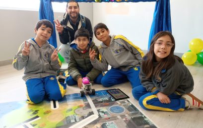 Estudiantes participan en encuentro interescolar de robótica