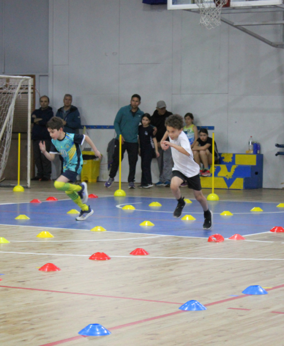 Torneo de Atletismo Indoor reunió a pequeños atletas de cinco establecimientos