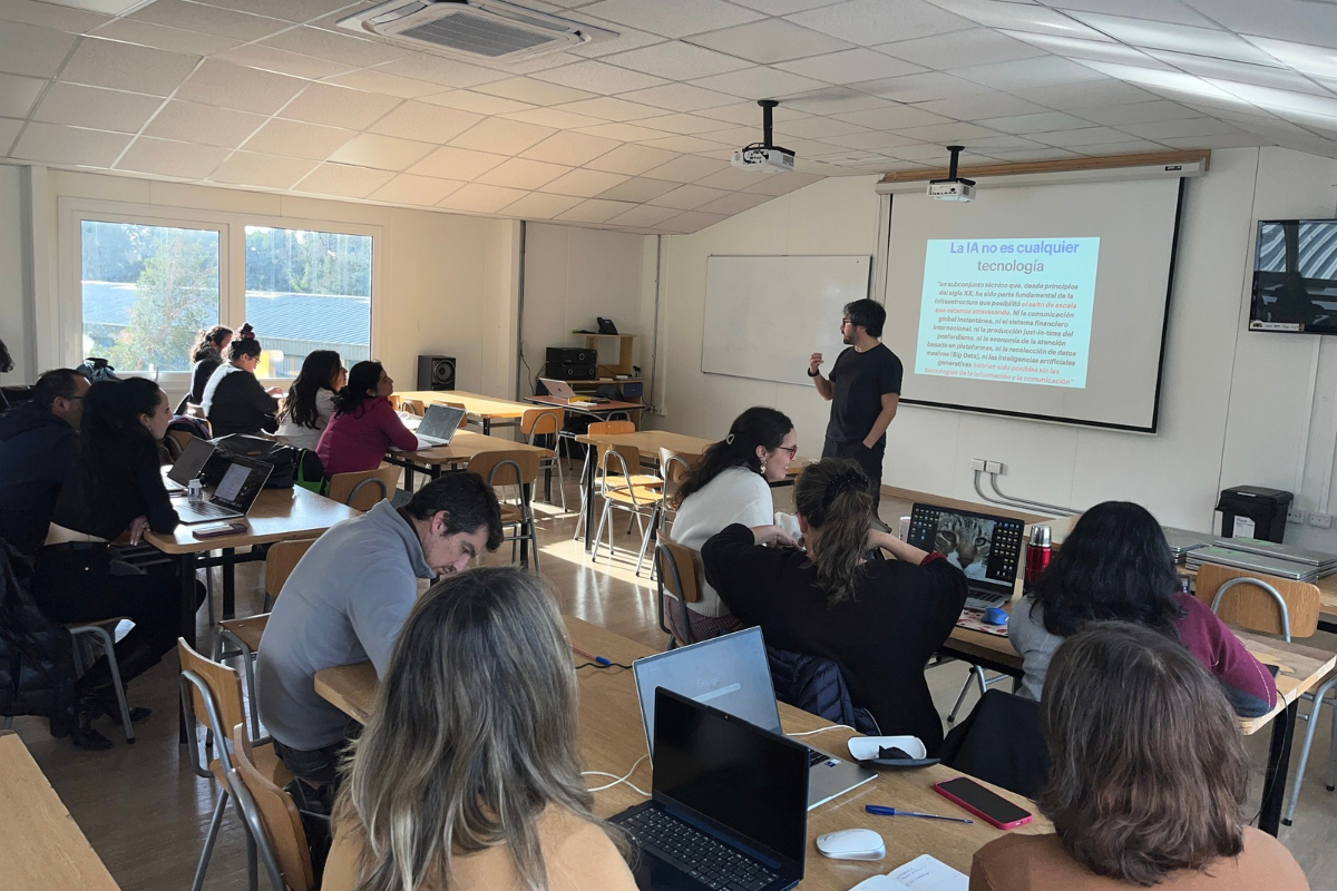 Docentes exploraron usos pedagógicos de la IA con “NotebookLM”