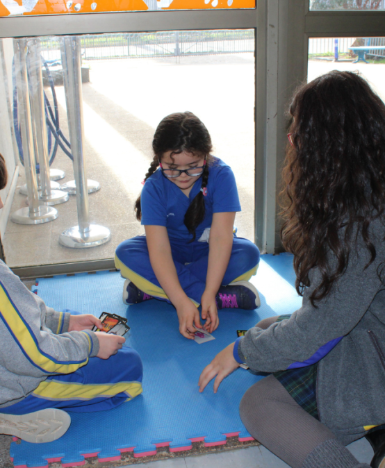 Estudiantes participan como “Monitores de Juego” para promover la inclusión y el buen trato durante los recreos